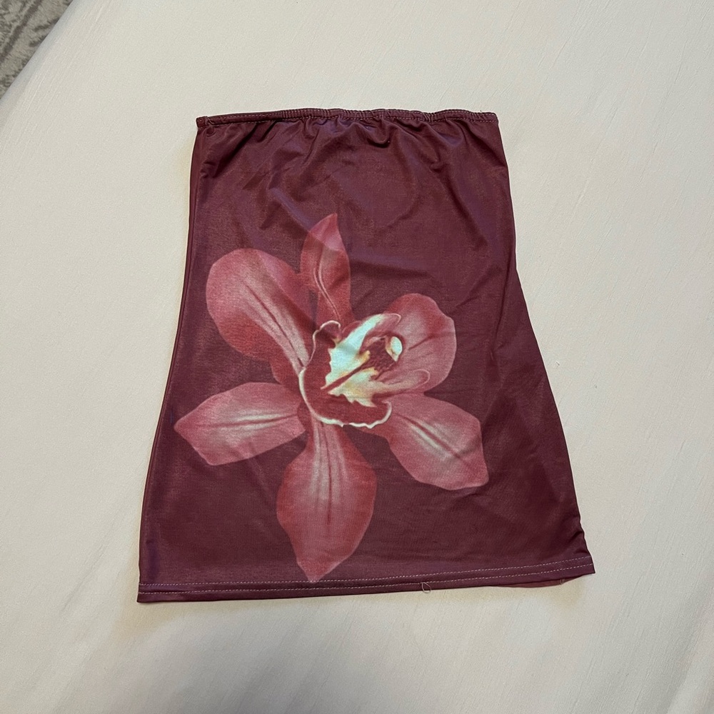 PrettyLittleThing Burgundy Floral Tube Top